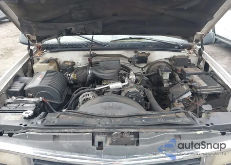 1998 Chevrolet K1500 Fleetside/Silverado Fleetside/Sportside from USA, damaged, VIN 2GCEK19R3W1206563